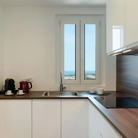 Maison 46 Brown Luxury Flat Bari